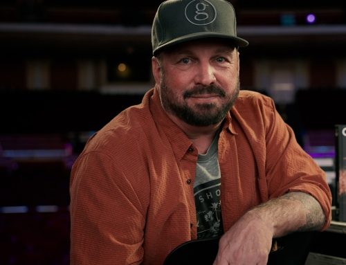 Remember when Garth signed autographs for 23 hours?